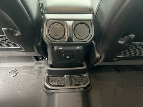 New 2026 Jeep Wrangler Unlimited Sahara AWD/4WD image 20