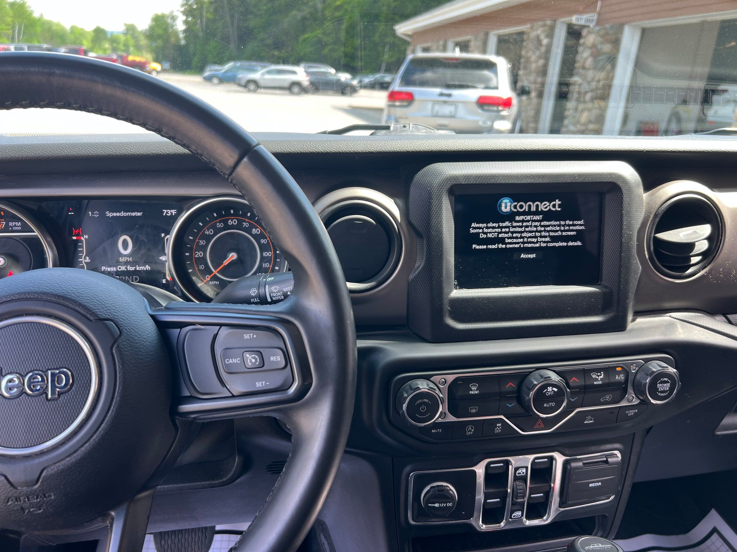 Used 2021 Jeep Gladiator Sport AWD/4WD image 15