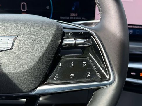 Used 2024 Cadillac Lyriq Sport image 32