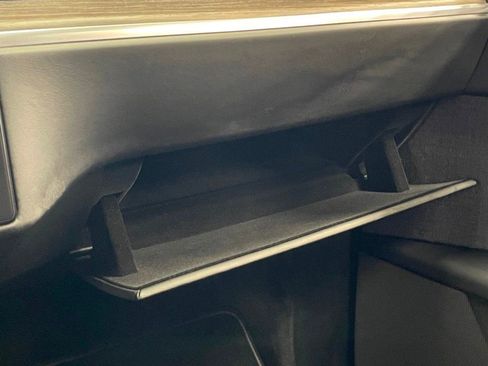 Used 2022 Tesla Model X image 51