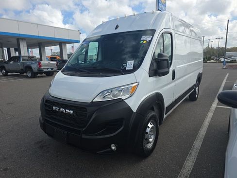 Used 2025 RAM ProMaster 2500 w/ Convenience Group image 7