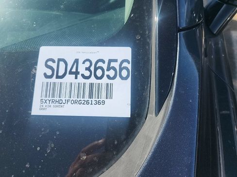 Certified 2024 Kia Sorento X-Line EX AWD/4WD image 4