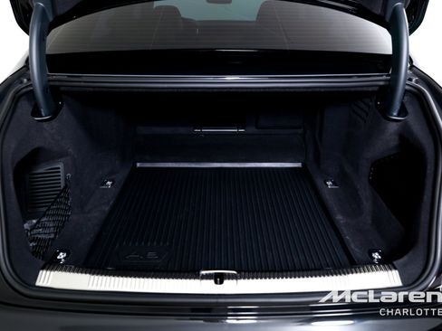 Used 2023 Audi S8 w/ S8 Comfort Plus Package AWD/4WD image 21