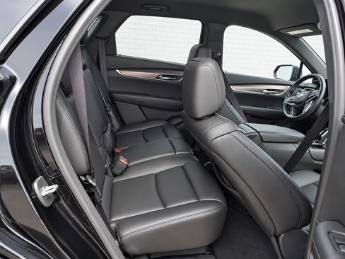 Used 2021 Cadillac XT5 Luxury FWD image 10
