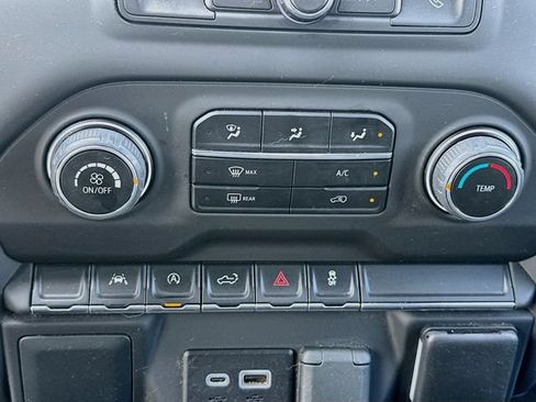 Used 2024 Chevrolet Silverado 1500 Custom AWD/4WD image 16