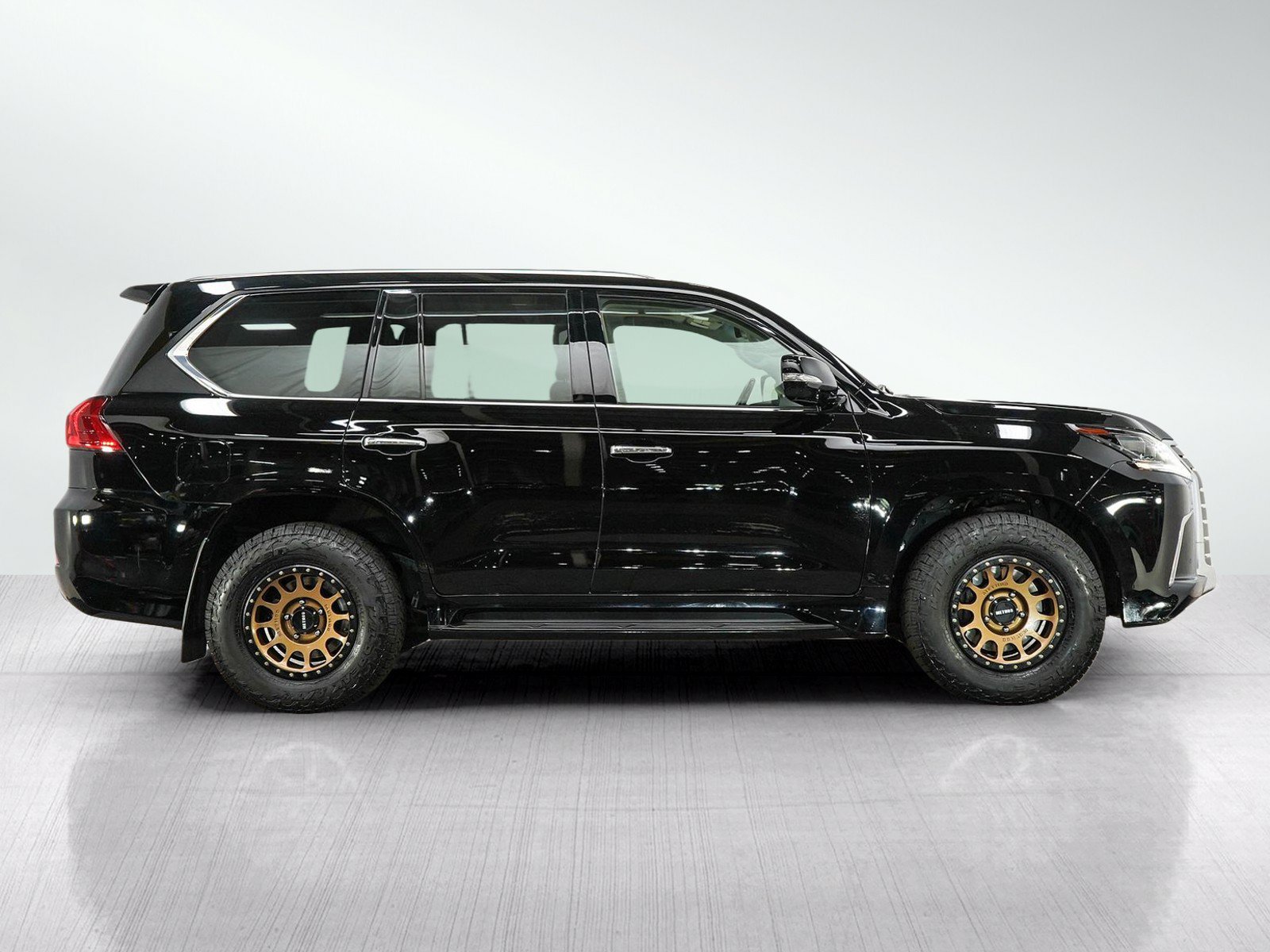Used 2018 Lexus LX 570 4WD image 6