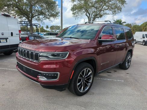 Used 2022 Jeep Wagoneer Series III w/ Premium Group I image 10