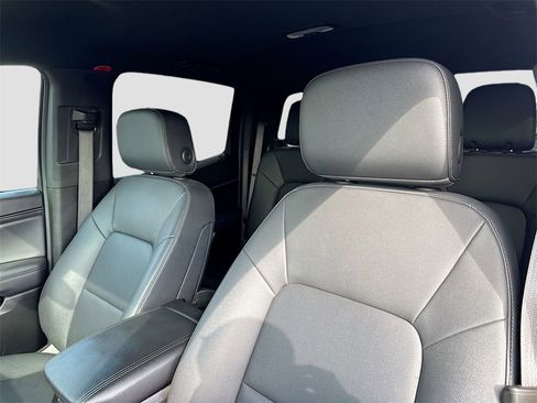 Used 2024 GMC Canyon Elevation w/ Elevation Premium Package image 12