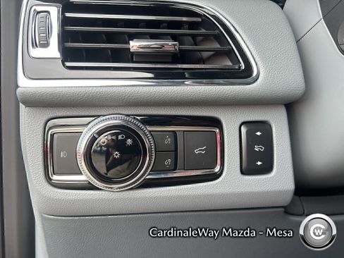 Used 2019 Lincoln Navigator Reserve image 23