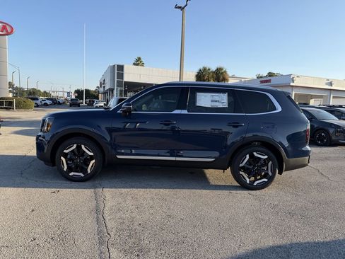 New 2025 Kia Telluride EX w/ EX Captain's Chair Package image 6