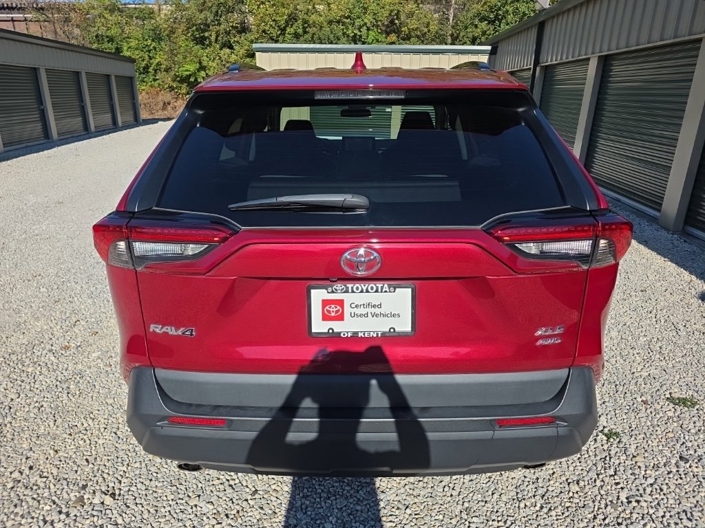 Certified 2022 Toyota RAV4 XLE Premium AWD/4WD image 6