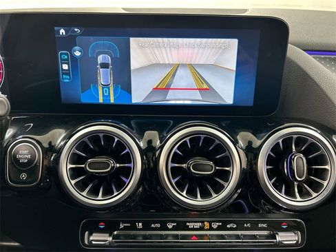 Used 2025 Mercedes-Benz GLA 250 4MATIC image 15