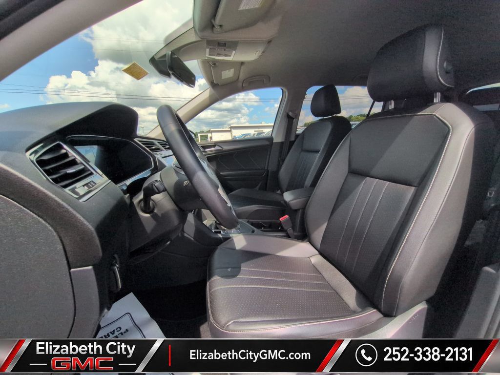 Used 2023 Volkswagen Tiguan SE FWD image 16