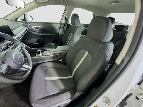 Used 2025 Hyundai Sonata SEL FWD image 13