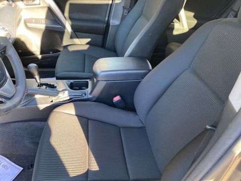 Used 2017 Toyota RAV4 LE image 17