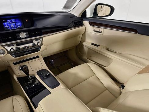 Used 2013 Lexus ES 350 w/ Premium Pkg FWD image 27
