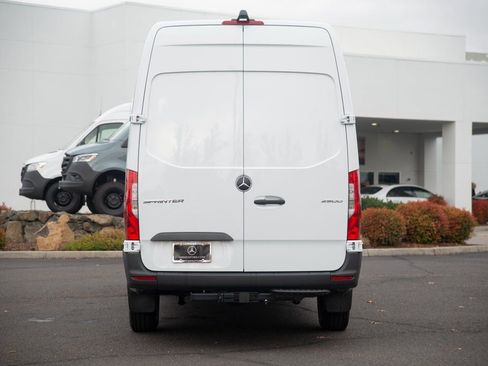 New 2025 Mercedes-Benz Sprinter 2500 image 4