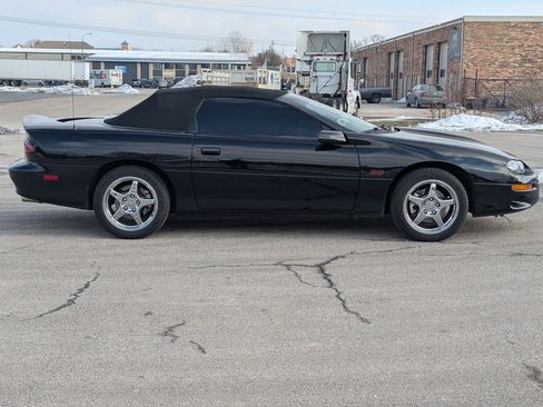 Used 2001 Chevrolet Camaro Z28 w/ SS Performance/Appearance Pkg image 16