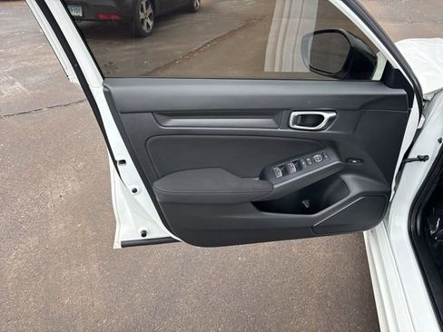 Used 2024 Honda Civic Sport image 11