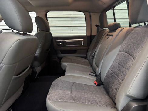 Used 2018 RAM 1500 SLT AWD/4WD image 24