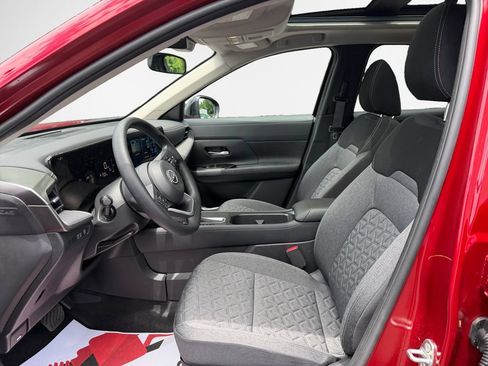 Used 2026 Nissan Kicks SV w/ SV Premium Package FWD image 12
