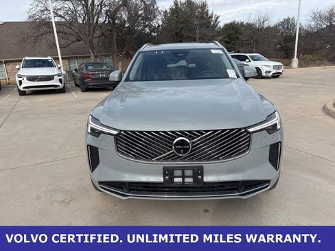 Certified 2025 Volvo XC90 B6 Plus image 2