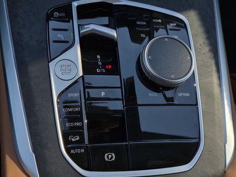 New 2026 BMW X5 xDrive40i w/ Climate Comfort Package image 14