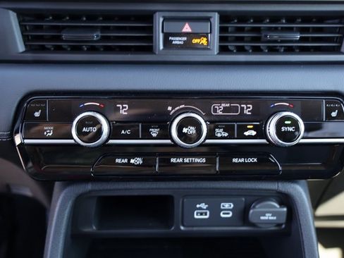 New 2025 Honda Pilot Touring image 22