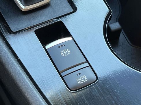 Used 2021 Nissan Rogue SV image 33