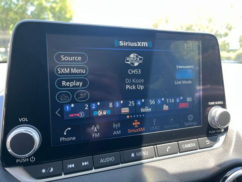 Used 2025 Nissan Sentra SV FWD image 20
