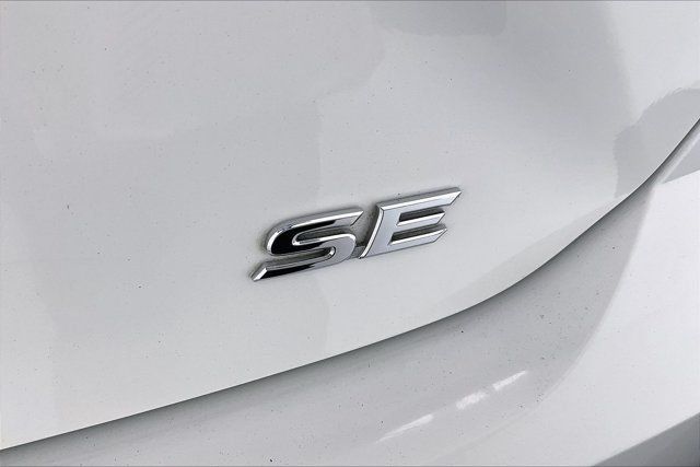 Used 2025 Toyota Camry SE FWD image 7