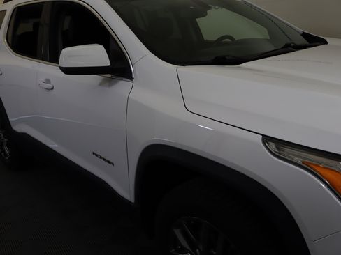 Used 2018 GMC Acadia SLT image 4
