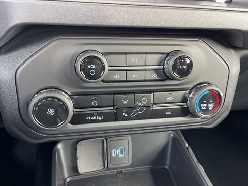 New 2025 Ford Bronco 2-Door AWD/4WD image 11