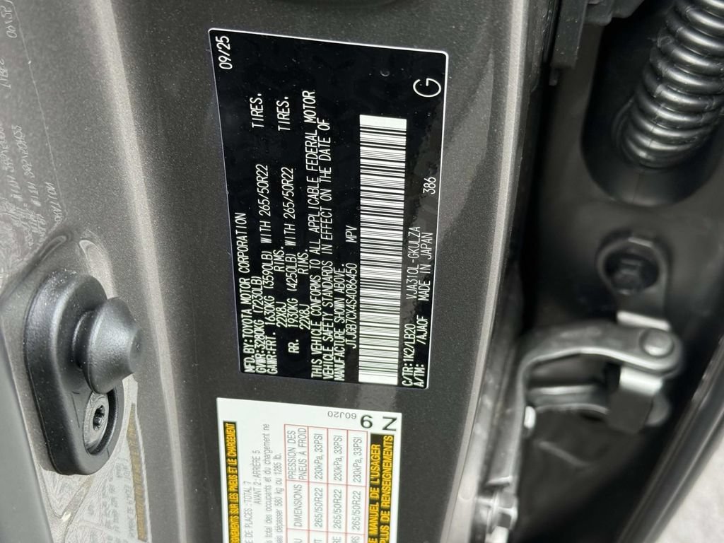 Used 2025 Lexus LX 600 4WD w/ Accessory Package (Z1) image 30