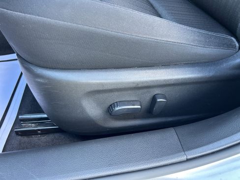 Used 2024 Nissan Altima 2.5 SV image 13