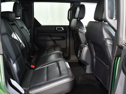 Used 2025 Ford Bronco Outer Banks AWD/4WD image 19