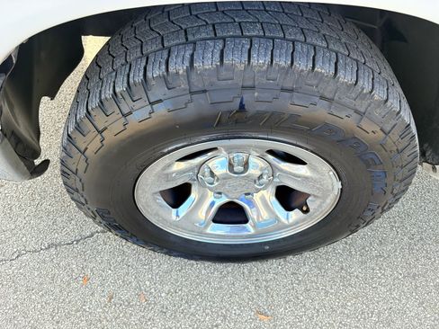 Used 2007 Dodge Ram 1500 Truck ST w/ SXT Group image 40