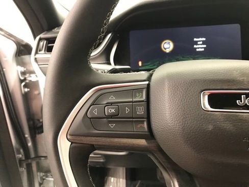 New 2025 Jeep Grand Cherokee Limited 4xe w/ Luxury Tech Group II image 12