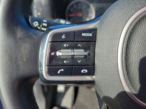Used 2021 Kia Sorento S image 9