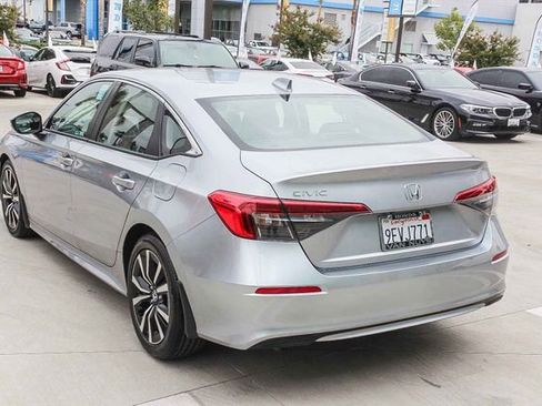 Used 2023 Honda Civic EX image 7