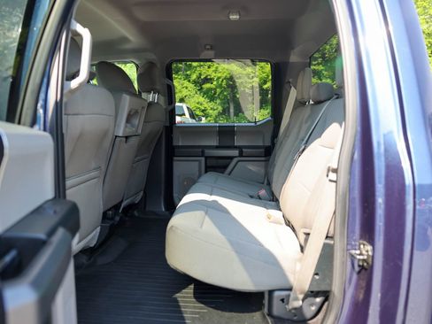 Used 2015 Ford F150 XLT w/ Equipment Group 301A Mid AWD/4WD image 13