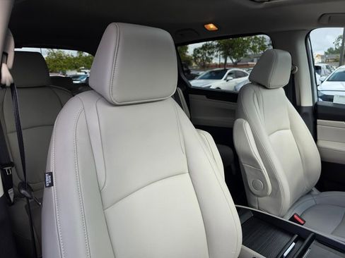 Used 2025 Honda Odyssey EX-L image 11