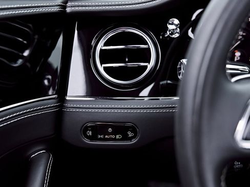 Used 2023 Bentley Flying Spur S V8 AWD/4WD image 70