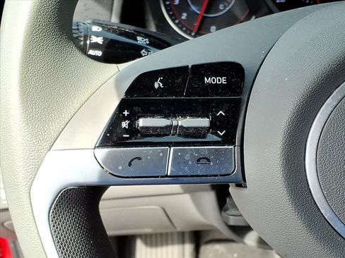 Certified 2023 Hyundai Elantra SE FWD image 16