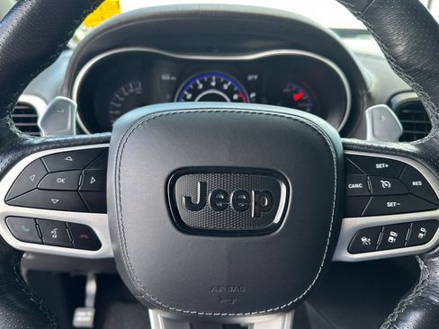 Used 2019 Jeep Grand Cherokee Trackhawk AWD/4WD image 24