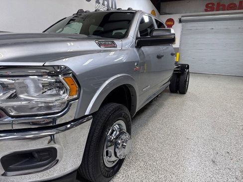 Used 2022 RAM 3500 Tradesman w/ Chrome Appearance Group image 10