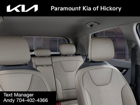 New 2025 Kia Niro EX image 27