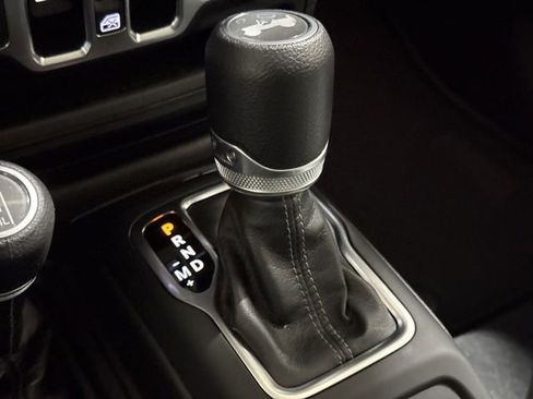 Used 2025 Jeep Wrangler Unlimited Sport AWD/4WD image 17