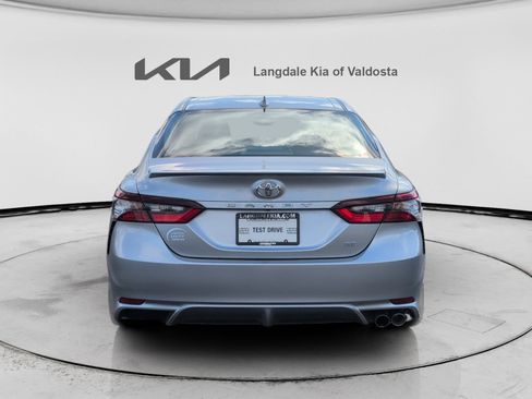 Used 2024 Toyota Camry SE image 8