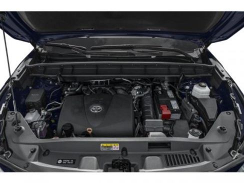 Used 2022 Toyota Highlander XLE AWD/4WD image 12